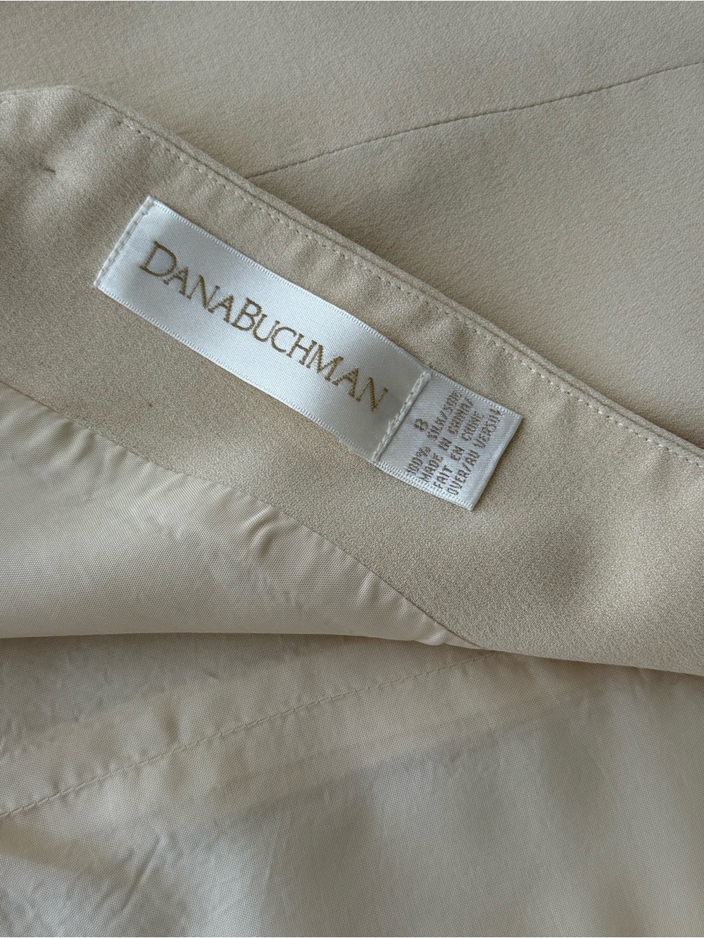 Vintage Dana Buchman 100% Silk Cream High-Neck Vest Top Sz 8 - Picture 5 of 5